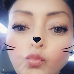 Meet your Posher, Victoria